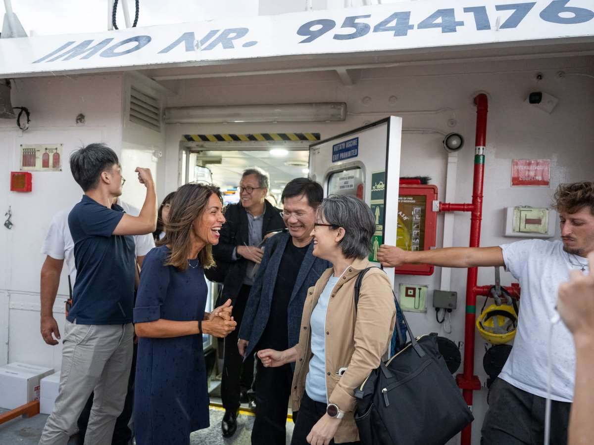 外長林佳龍在臉書透露，這次出訪歷經27小時海陸空奔波跟接力，才終於抵達文托泰內(Ventotene)島 (圖取自林佳龍臉書)