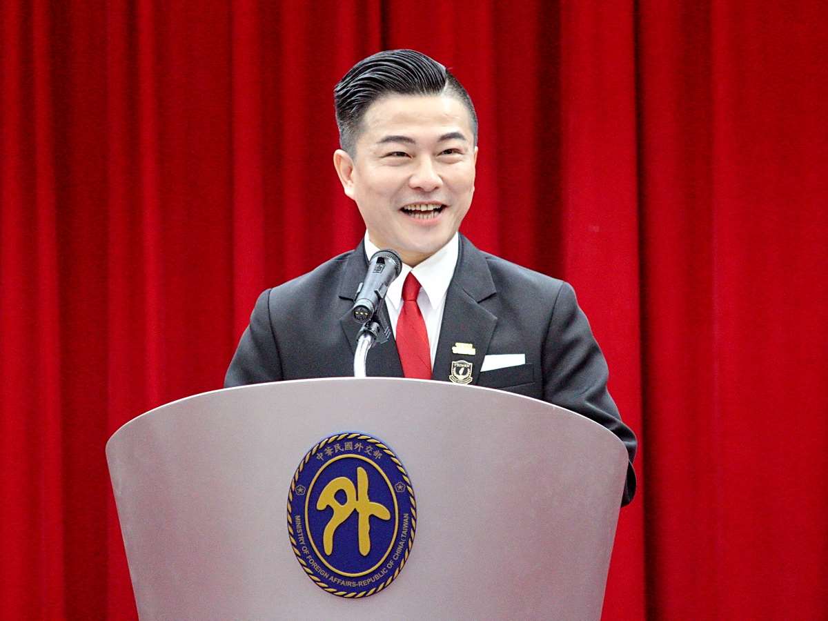 臺灣國際青年大使協會在外交部舉行成立大會,潘俊仁獲選出任首任理事長 (央廣檔案/記者王照坤 攝)
