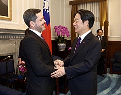 Präsident Lai Ching-te (賴清德) empfängt Raúl Luis Latorre Martínez, Präsident des paraguayischen Abgeordnetenhauses, und seine Delegation heute im Präsidialamt.