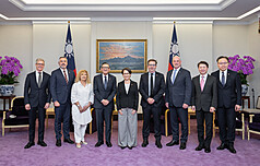 Vizepräsidentin Hsiao Bi-khim empfängt Parlamentarierdelegation aus Australien (Foto: Präsidialamt)