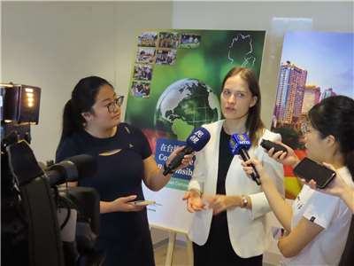 Dr. Eva Langerbeck beantwortet Fragen taiwanischer Medien zum Halbjahres-Bericht zum deutschen Geschäftsklima 2025 (German Business Confidence Survey Report) Foto: Ilon Huang