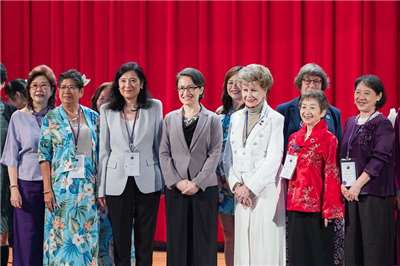 Vizepräsidentin Hsiao Mei-chin (蕭美琴, Mitte) sprach bei der Eröffnung des 25. Kongresses der Federation of Asian-Pacific Women’s Association (FAWA) in Taipei. Sie betonte, Gleichstellung sei nicht nur ein gesellschaftliches Thema, sondern ein Fundament nationalen Fortschritts. (Foto: Präsidialamt)