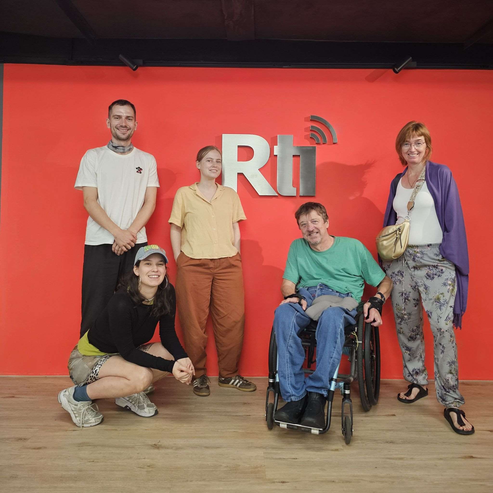 Georg (2. v. r.) hat gemeinsam mit Nick (h. l.), Nina (v. l.) und Sabine (r.) Taiwan bereist. (Foto: Rti)