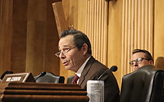 Der „Six Assurances to Taiwan Act“, den der Republikaner John Curtis (abgebildet) und der Demokrat Jeff Merkley vorgelegt haben, wurde einem Senatsausschuss zur Prüfung übergeben. (Bild: CNA)