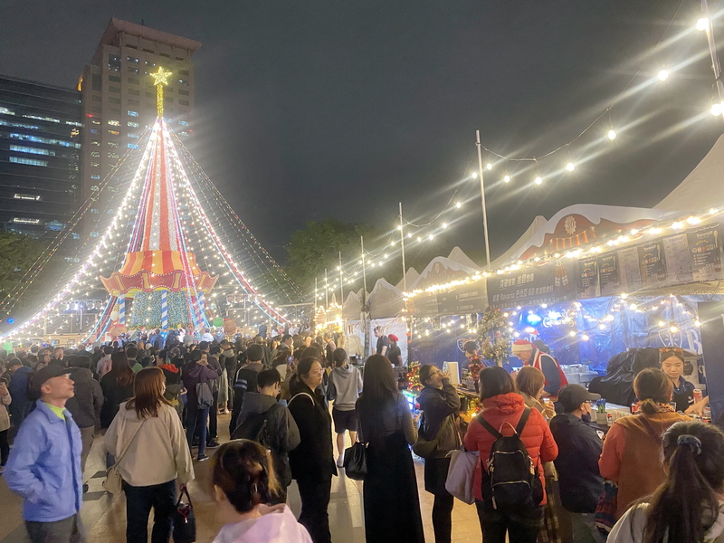 Deutscher Weihnachtsmarkt in New Taipei (Foto: CNA)