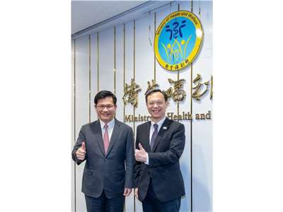 Das taiwanische Außenministerium, Gesundheitsministerium und Wirtschaftsministerium haben sich zusammengeschlossen, um gemeinsam “Medizin- und Gesundheitsdiplomatie” voranzutreiben.  (Foto: facebook-Account von Lin Chia-lung)