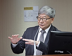 Der stellvertretende Umweltminister Shen Chih-hsiu (沈志修) erklärte am 25. Juni im Parlament, dass ab 2026 an einigen Luftqualitätsmessstationen in Taichung und Kaohsiung experimentelle PM0,1-Messungen durchgeführt werden, um schrittweise eine stabile PM0,1-Überwachung in Taiwan zu etablieren. (Foto: Rti, 張皓安)

