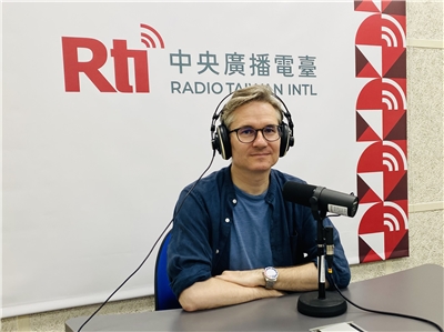 Alex Kunz erstellt kreative Karten, um Taiwan in seiner Vielfalt abzubilden. (Foto: RTI)
