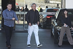 NVIDIA-Chef Jensen Huang (黃仁勳, Mitte) ist am 22. August überraschend in Taiwan eingetroffen.