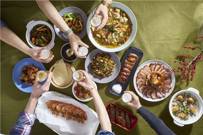 Am Großelterntag kommen die Familien häufig zusammen, um den Tag mit einem gemeinsamen Essen zu begehen. (Bild: CNA)