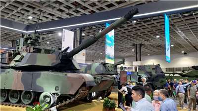 Der Panzer M1A2T am Stand von Taiwans Verteidigungsministerium (Foto: Ilon Huang)