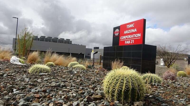 Im Rahmen der Vereinbarung soll TSMC laut New York Times seine Investitionen in den USA erhöhen und mindestens fünf zusätzliche Fabriken bauen, um die Senkung der Zölle auf 15 % zu erreichen. (Foto: CNA)