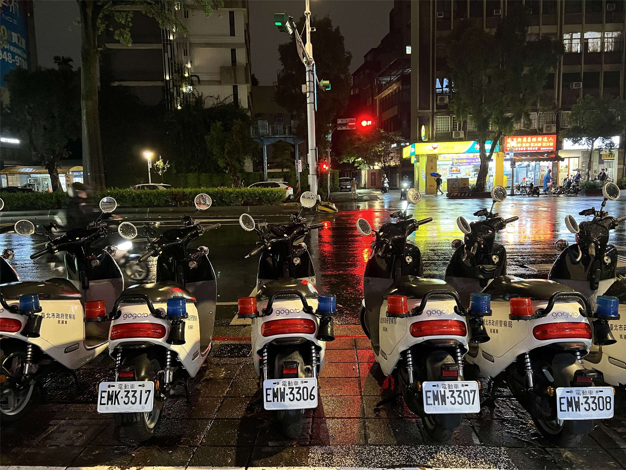 Der taiwanische E-Scooter-Hersteller Gogoro versorgt sogar die taiwanische Polizei mit Scootern – mit Blaulicht selbstverständlich. (Foto: privat)