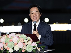 Präsident Lai Ching-te bei einer Rede am 7. Oktober  zur Eröffnung der Lichtershow am Präsidialamt (Foto: CNA)