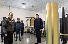 Taiwans Verteidigungsminister Wellington Koo (顧立雄) hat angesichts einer drastischen Zunahme chinesischer Militäraktivitäten vor einem Nachlassen der Wachsamkeit in der Bevölkerung gewarnt. (Foto: Verteidigungsministerium)