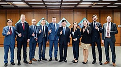 Beim Empfang einer hochrangigen Parlamentarierdelegation aus sieben europäischen Staaten in Taipei bot Lin an, die europäische „Reindustrialisierung“ durch Taiwans Expertise in den Bereichen KI und Halbleiter aktiv zu unterstützen. (Foto: Außenministerium)