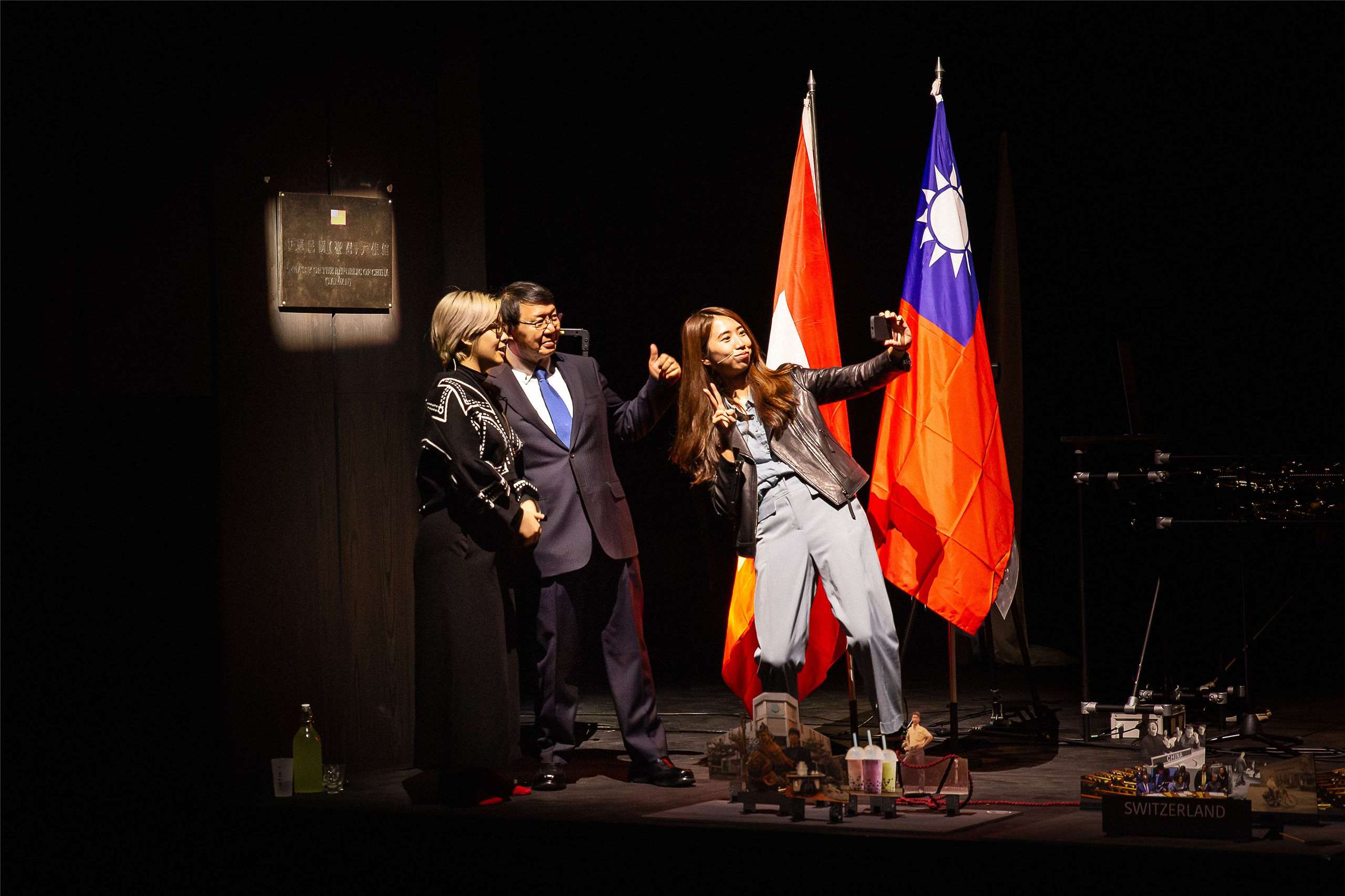 Die Bürgermeisterin Straßburgs Jeanne Barseghian hat die Versuche des chinesischen Konsulats, die Aufführung des Theaterstücks “Dies ist keine Botschaft” zu unterbinden, scharf verurteilt. (Foto: Claudia Ndebele)