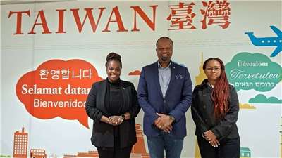Der Minister für öffentliche Infrastruktur von St. Kitts und Nevis, Konris Maynard,  die Ministerin für nachhaltige Entwicklung und Umwelt, Joyelle Clarke (li) und die Staatssekretärin im Umweltministerium, Colincia Levine (li) von St. Kitts und Nevis besuchen Taiwan (Foto: Außenministerium) 