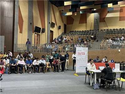 Indische Arbeitssuchende nehmen an einer Jobmesse in Indien teil. Archivfoto mit freundlicher Genehmigung des taiwanischen Wirtschaftsministeriums.