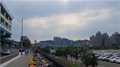 Braune Linie (Foto: Ilon Huang)