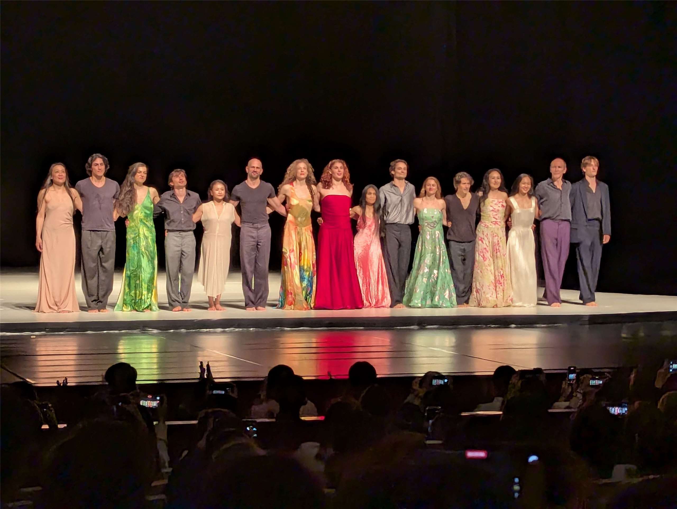 Das Tanztheater Wuppertal Pina Bausch spielt im Nationaltheater Taipei vor vollen Rängen (Bild: Carina Rother)