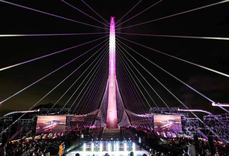 Feier zur Eröffnung der Danjiang-Brücke (Foto: CNA) 