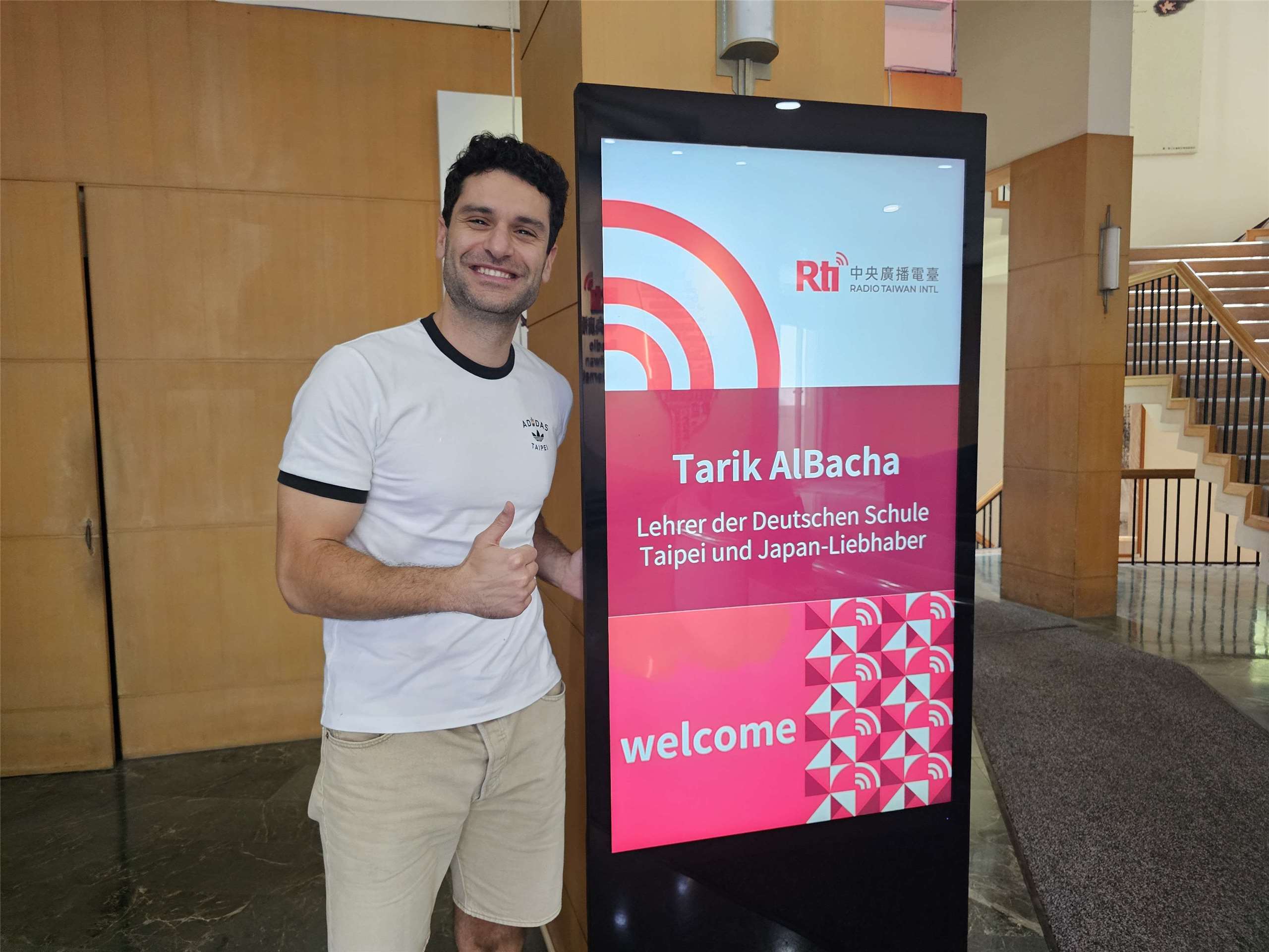 Tarik AlBacha, der das Leben in Asiens Metropolen genießt und schötzen gelernt hat