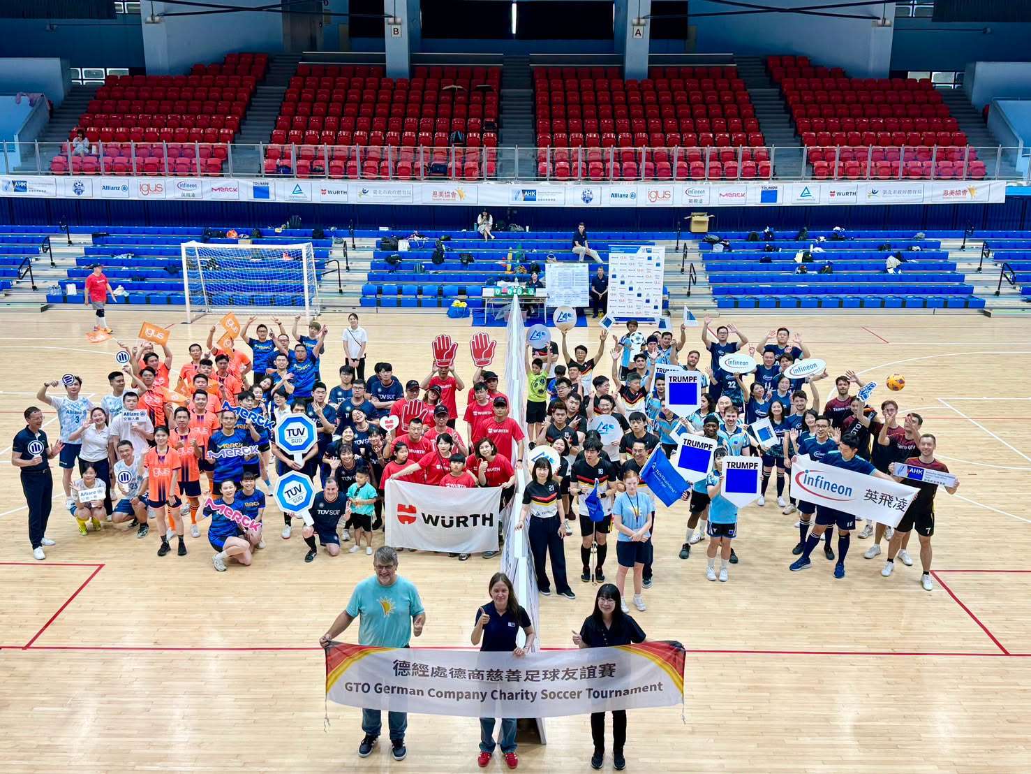 Neun Unternehmen und Organisationen nahmen am 4. Wohltätigkeits-Fußballturnier des Deutschen Wirtschaftsbüros Taipei teil: Allianz Taiwan Life Insurance Company Ltd., igus Taiwan Company Limited, Infineon Technologies Taiwan Co., Ltd., Merck Taiwan, TRUMPF Industries Co., Ltd., TÜV Rheinland Taiwan Ltd., TÜV SÜD Asia Ltd., Taiwan Branch, Würth Taiwan und das Deutsche Wirtschaftsbüro Taipei.