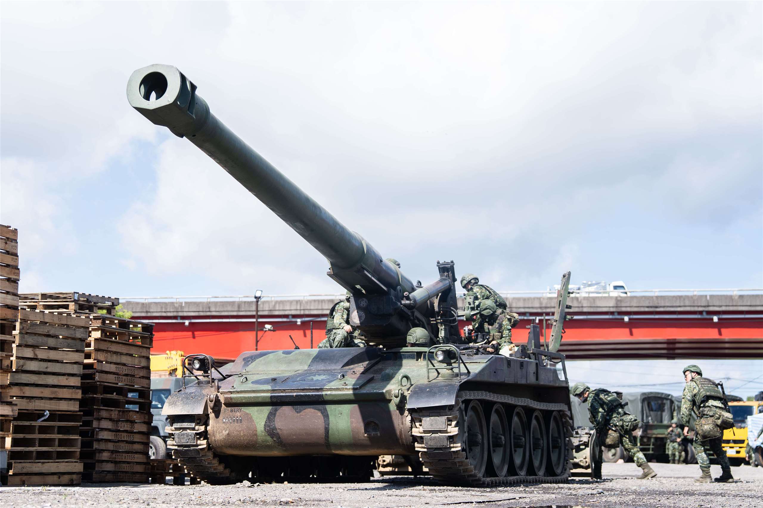 Selbstfahrende Haubitze M110A2. (Foto: CNA)