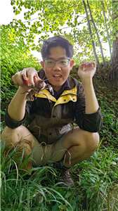 Paul Wang mit einem Freund auf Fischfang (Foto: Paul Wang)