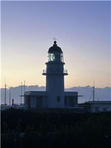 Das Ziel der Wanderung: der Leuchtturm, der sich am östlichsten Punkt Taiwans befindet, der "Cape Santiago Lighthouse" 三貂角.
Ob er wohl geleuchtet hat, nach Josef Goldbergers 800 Kilometer langer Wanderung? (Foto: Josef Goldberger)