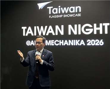 Der taiwanische Vertreter in Deutschland Klement Gu (谷瑞生) erklärte am 8. September vor Einkäufern aus Europa und anderen Regionen, Taiwan sei in der globalen Lieferkette für Aftermarket-Teile der Autoindustrie äußerst wettbewerbsfähig. (Foto: Taiwan-Vertretung in Deutschland)