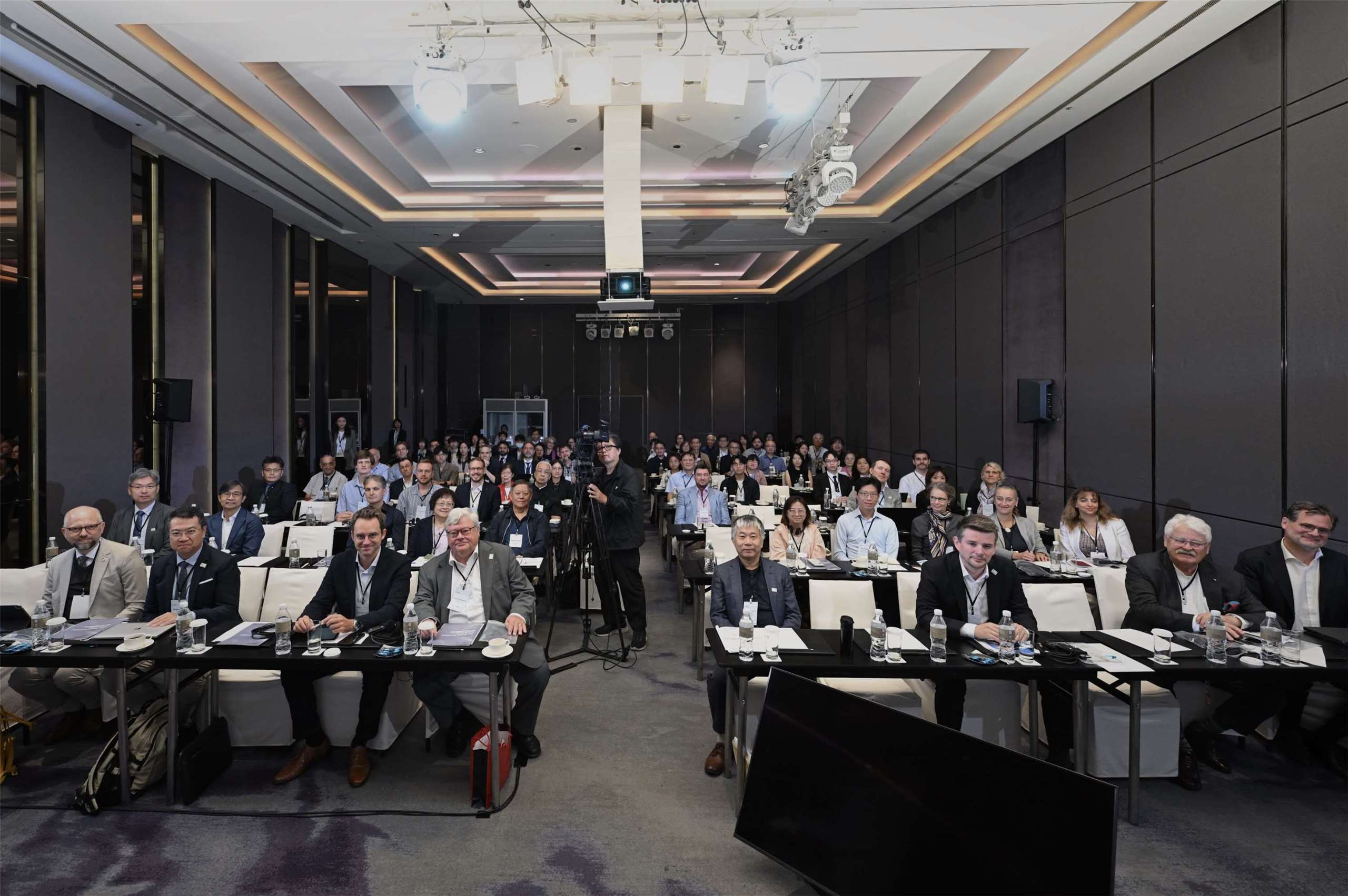 Die Veranstaltung am 10.10. zog rund 100 Teilnehmer an. (Foto: Professor Lin Min-tsung, Co-Vorsitzender des Taiwan-Deutschland-Zivilgesellschaftsforum)
