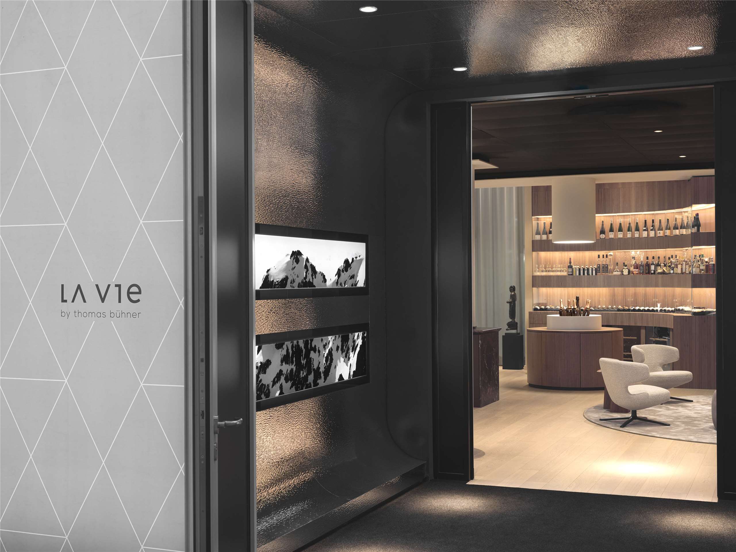 Das LA VIE by Thomas Bühner in Düsseldorf, das im Apeil 2025 geöffnet hat und bereits einen Michelin-Stern erhalten hat. (Foto: Kirchgasser Photography)