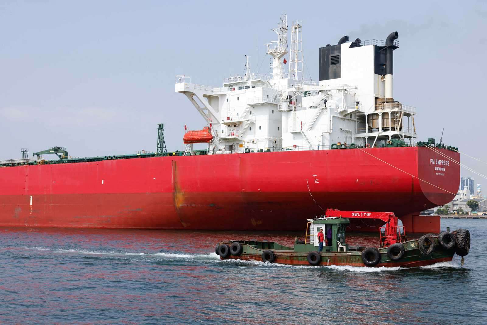 Der Rohöltanker „PM Empress“ liegt am 23. März 2026 im Hafen von Kaohsiung, Taiwan. (Foto: Reuters)