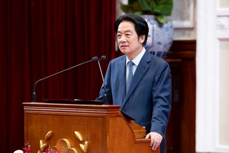 President Lai instructed the Environmental Ministry to set carbon-reduction targets for each county and city during the 5th meeting of the National Climate Change Committee. (Photo: Presidential Office)