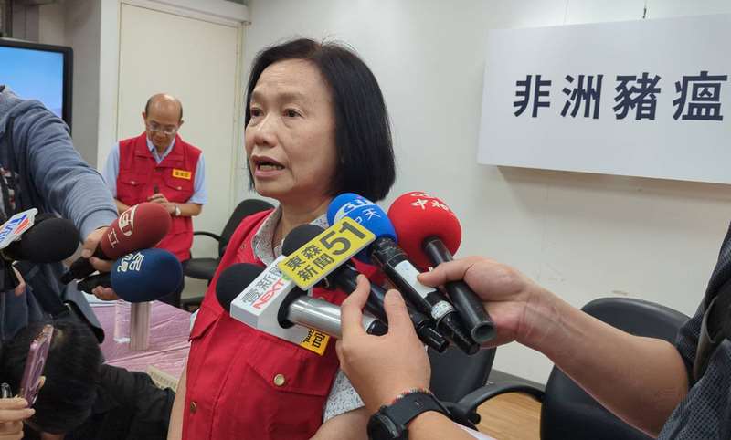 Deputy Agriculture Minister Tu Wen-jane, during a press conference on Friday about the current African swine fever investigations. (Photo: CNA)