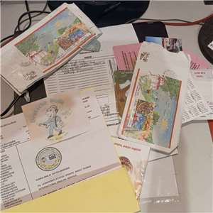 Letters and reception reports from our listeners! (Photo: Rti)