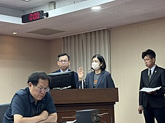 Tourism Administration Director-General Chen Yu-hsiu during a legislative hearing. (Photo: CNA)