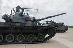 The tanks, purchased from the United States and delivered in late 2024, were officially commissioned in Hukou, Hsinchu, and assigned to the 584th Armored Brigade Combined Arms Battalion. (Photo: CNA)