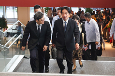 President Lai Ching-te (front right) at the opening of the National Archives on Monday with National Development Council Minister Yeh Chun-Hsien (front left). Lai commented on heightened regional tensions while speaking during the archive opening ceremony. (Photo: CNA)
