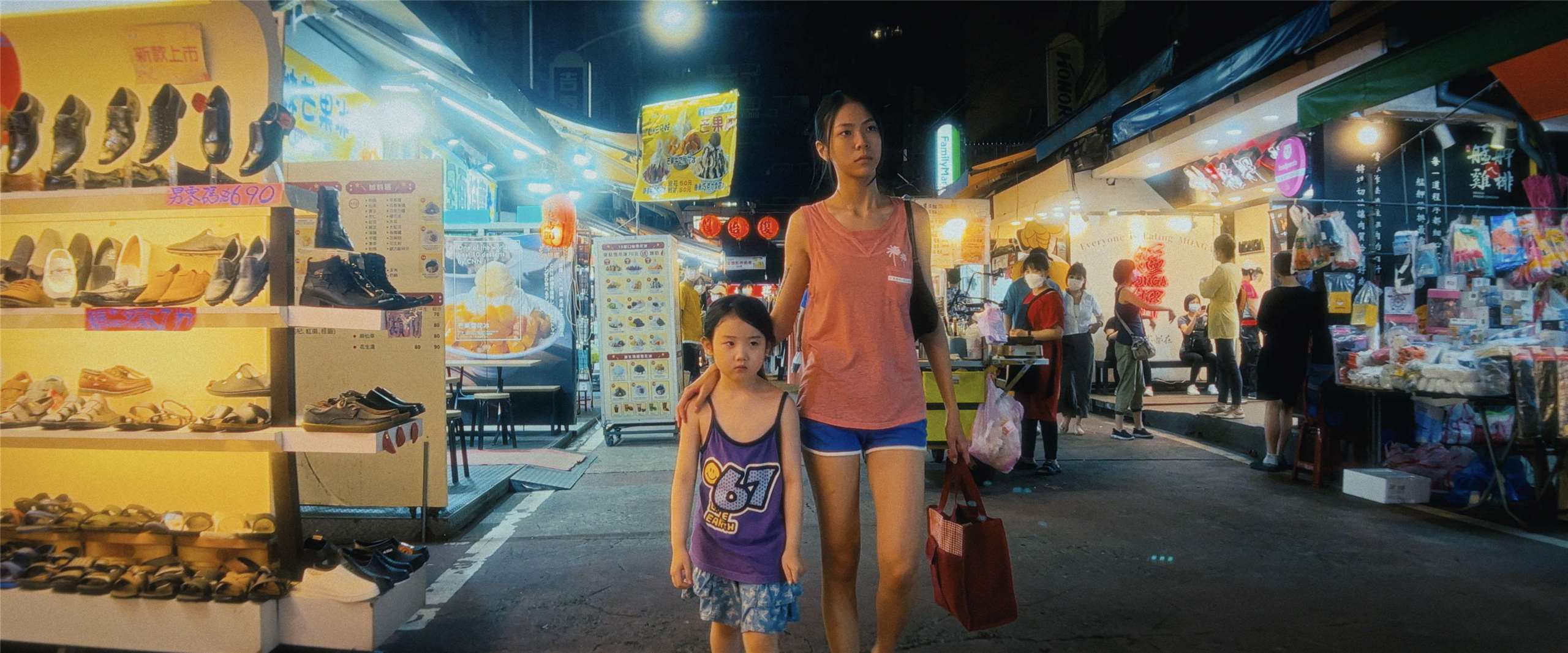 Left-Handed Girl. (Photo: Light Year Images)