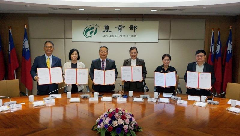 Taiwan and the Philippines signed an MOU on livestock research cooperation on December 10. (CNA)