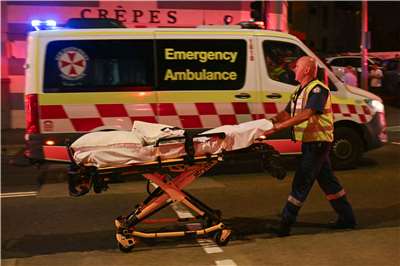 A mass shooting occurred at Australia's Bondi Beach, a famous tourist attraction in Sydney, on the Sunday the 14th. Police and firefighters immediately launched rescue operations upon receiving reports. (Photo: AFP)
