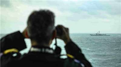 New Zealand's largest naval vessel, the HMNZS Aotearoa  (A11) transiting the Taiwan Strait early November, escorted by the Taiwanese Navy's ROCS Cheng Kung (成功, PFG2-1101). (Photo: New Zealand Defence Force's website)