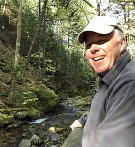 Rob Stephens exploring the the hiking trails in Washington State! (Photo: Robert Stephens)
