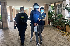 A male French model is arrested for smuggling marijuana into Taiwan. (Photo: CNA)