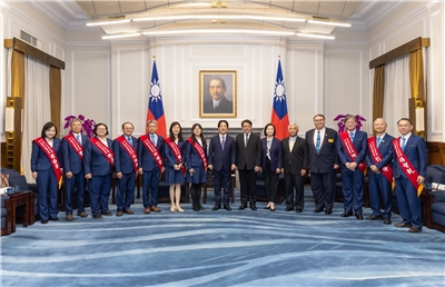 President Lai Ching-te attended a ceremony honoring the Taiwan Top Ten Agricultural Experts. (Photo: Presidential Office)