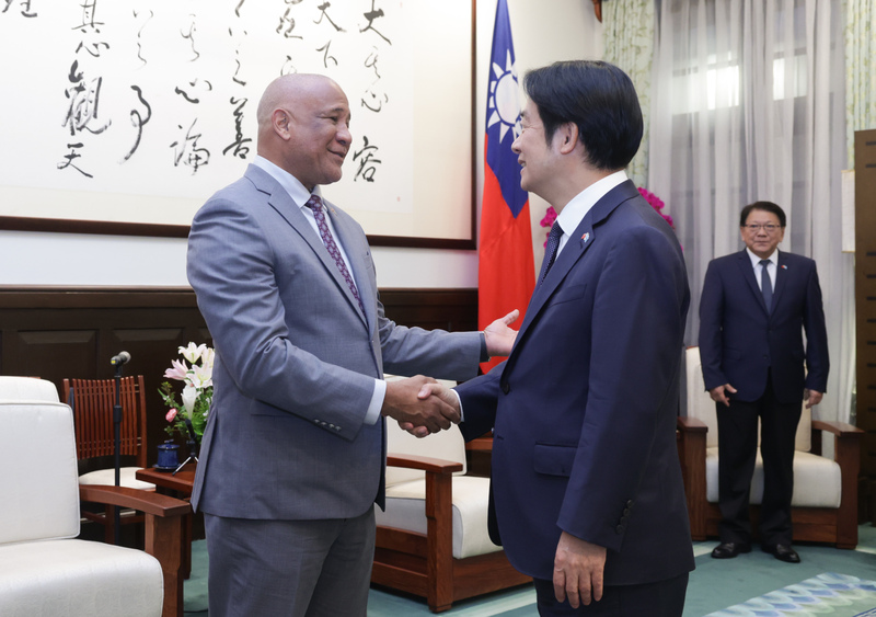 Saint Lucia's Deputy Prime Minister Dr. Ernest Hilaire (left) meets with President Lai Ching-te (right) on Wednesday, September 3, 2025. (Photo: CNA)