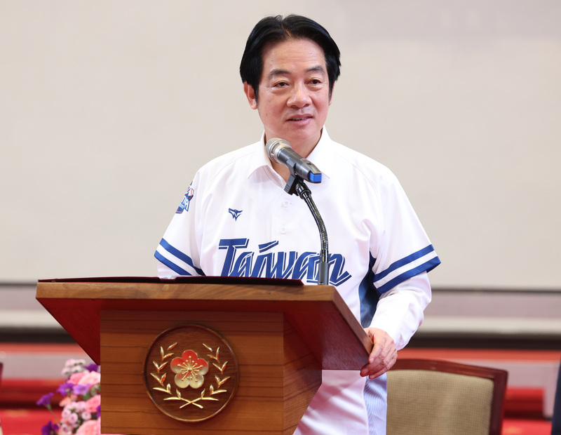 President Lai Ching-te, sporting a baseball jersey, congratulates and thanks the winning baseball teams for their contributions to Taiwan at the Presidential Office on Thursday, September 4, 2025. (Photo: CNA)